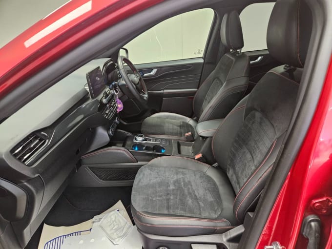 2025 Ford Kuga