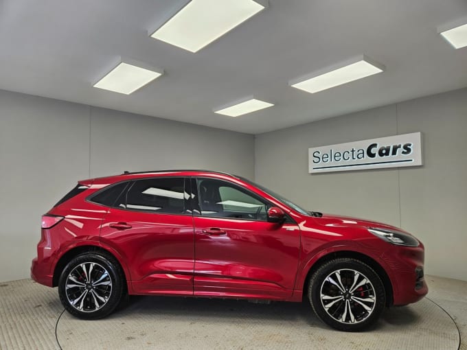 2025 Ford Kuga