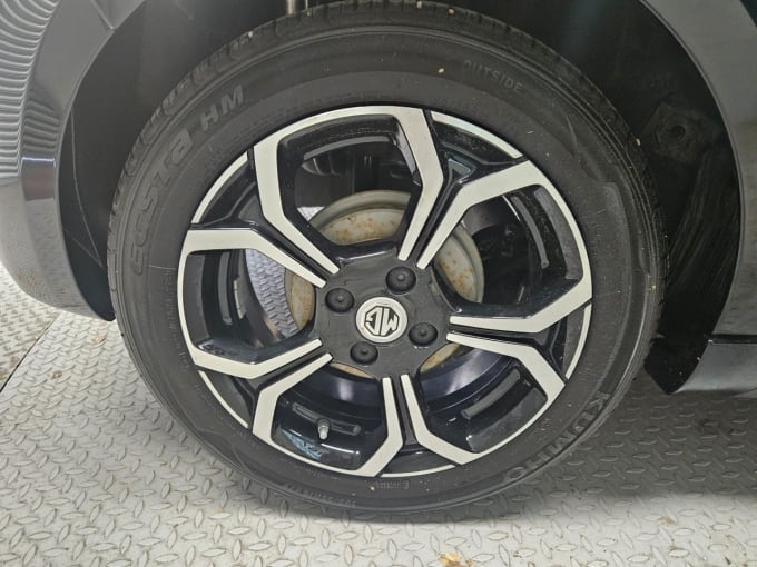 2025 Mg Mg3