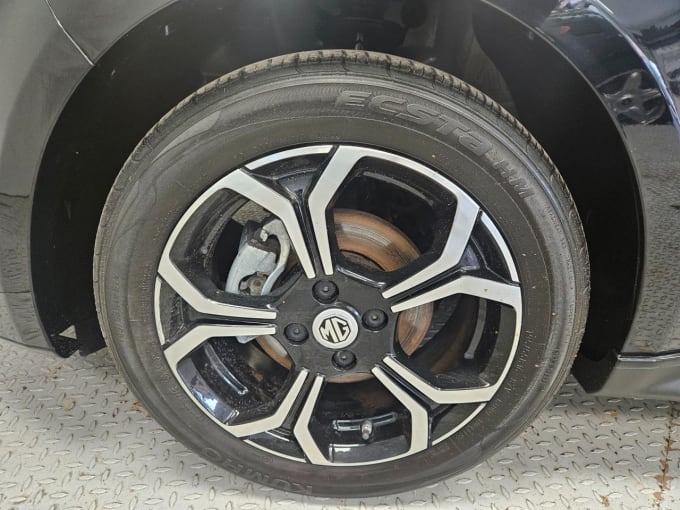 2025 Mg Mg3