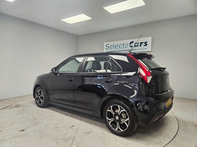 2025 Mg Mg3
