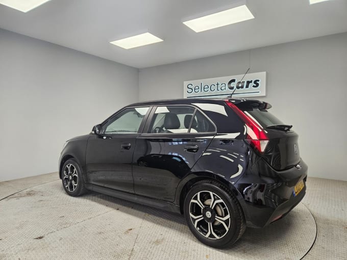2025 Mg Mg3