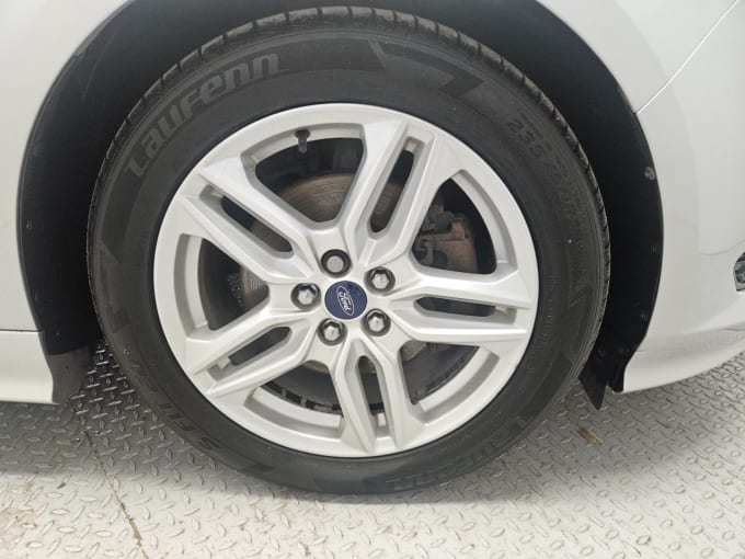 2025 Ford S-max