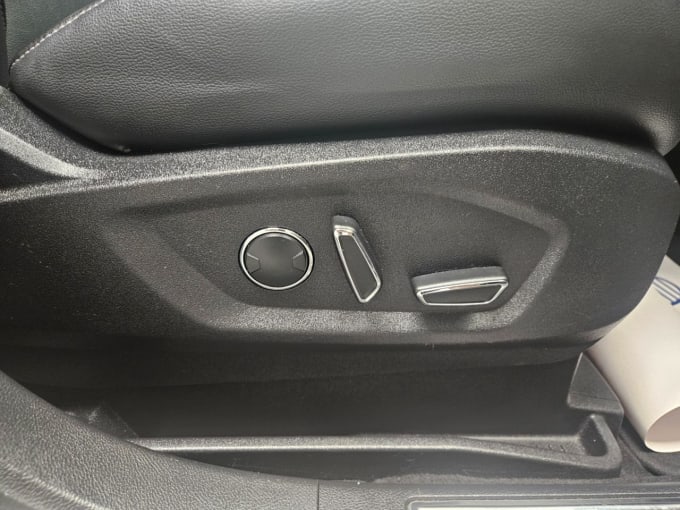 2025 Ford S-max