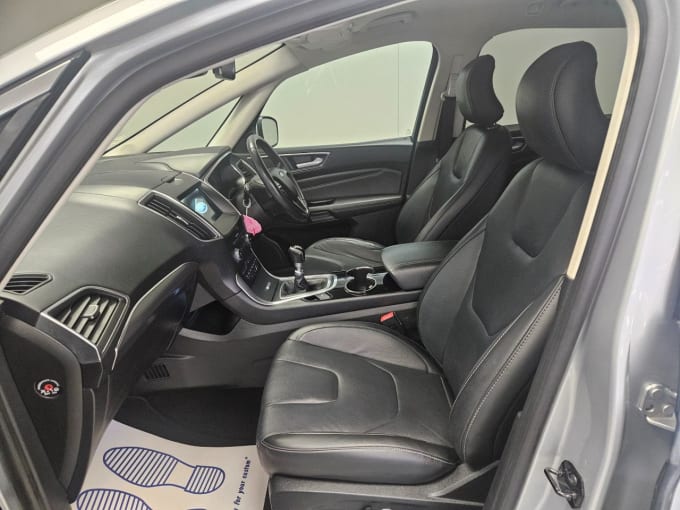 2025 Ford S-max