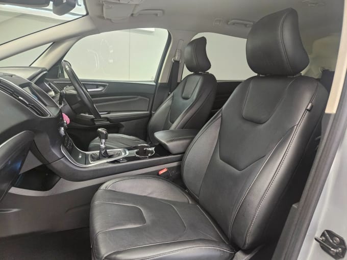 2025 Ford S-max