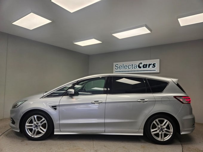 2025 Ford S-max