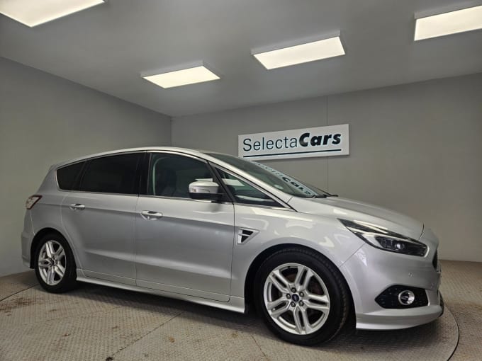 2025 Ford S-max