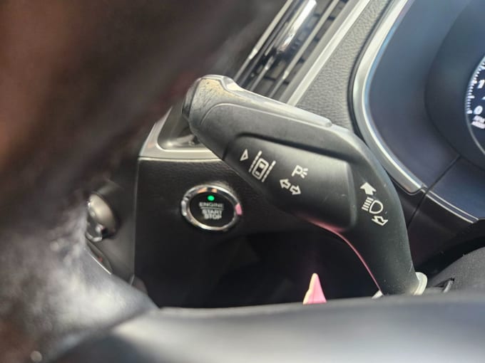 2025 Ford S-max