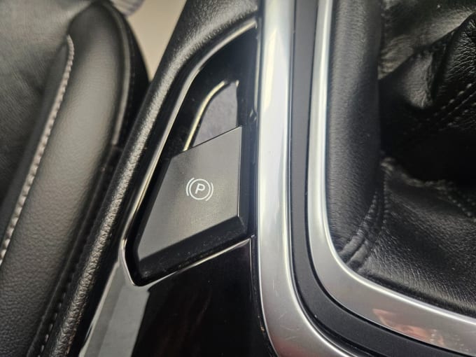 2025 Ford S-max