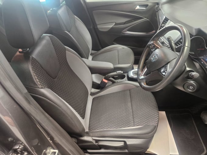 2025 Vauxhall Crossland X