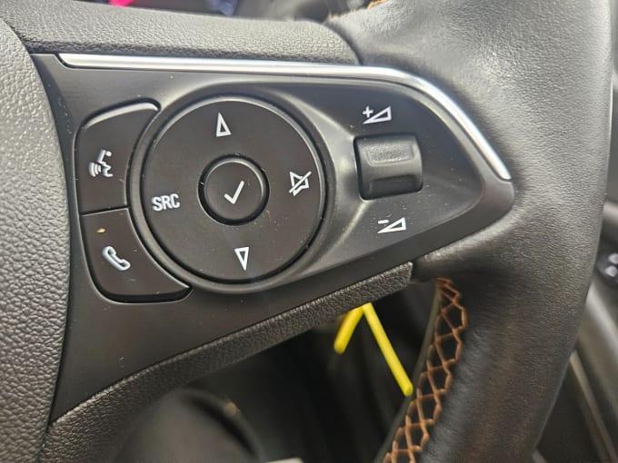 2025 Vauxhall Crossland X