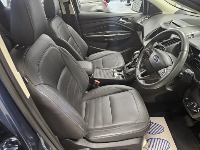 2025 Ford Kuga