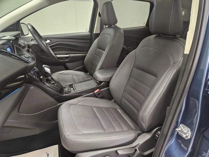 2025 Ford Kuga