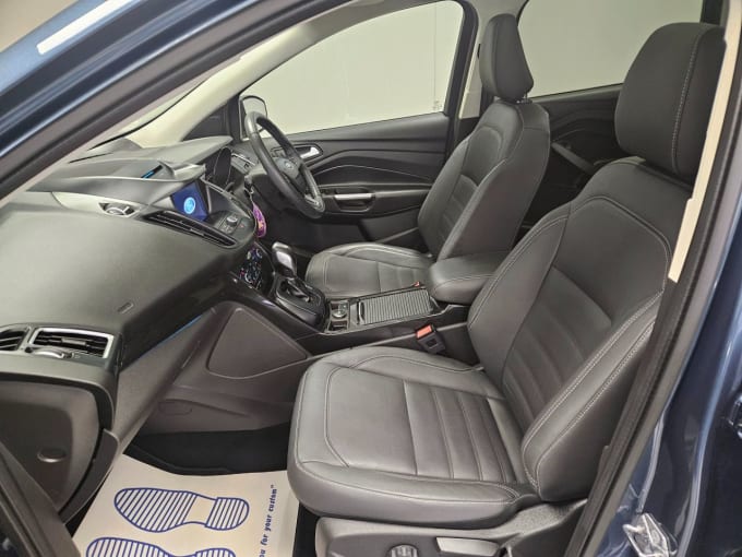 2025 Ford Kuga