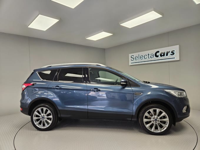 2025 Ford Kuga