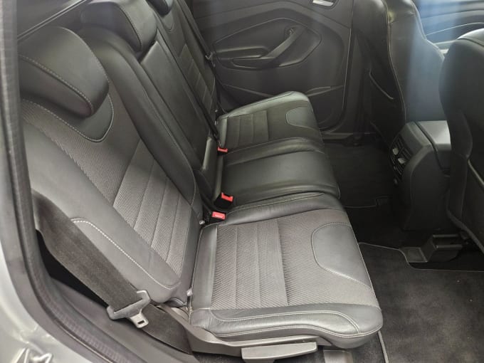 2025 Ford Kuga