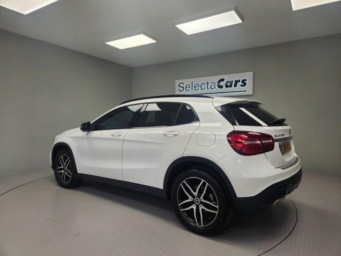 2025 Mercedes-benz 180