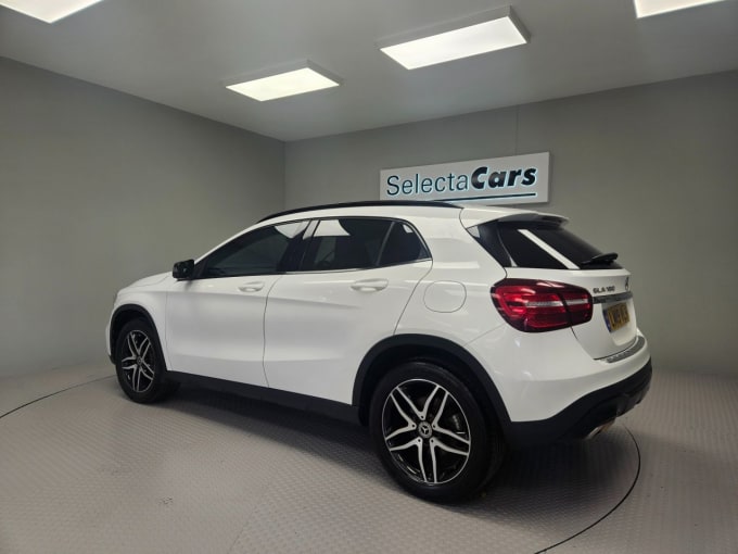 2025 Mercedes-benz 180