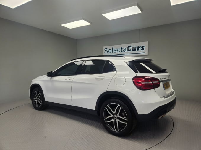 2025 Mercedes-benz 180