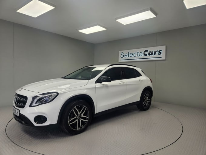 2025 Mercedes-benz 180