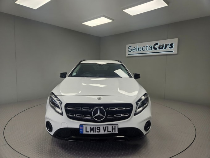 2025 Mercedes-benz 180