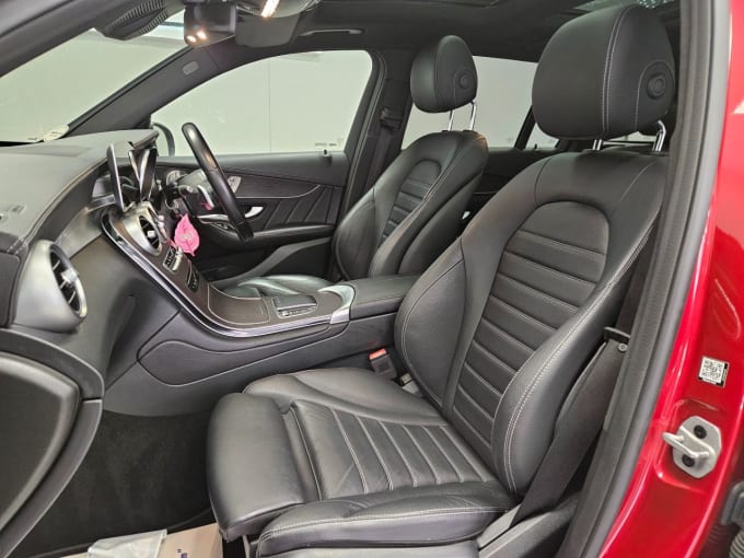 2025 Mercedes-benz Glc