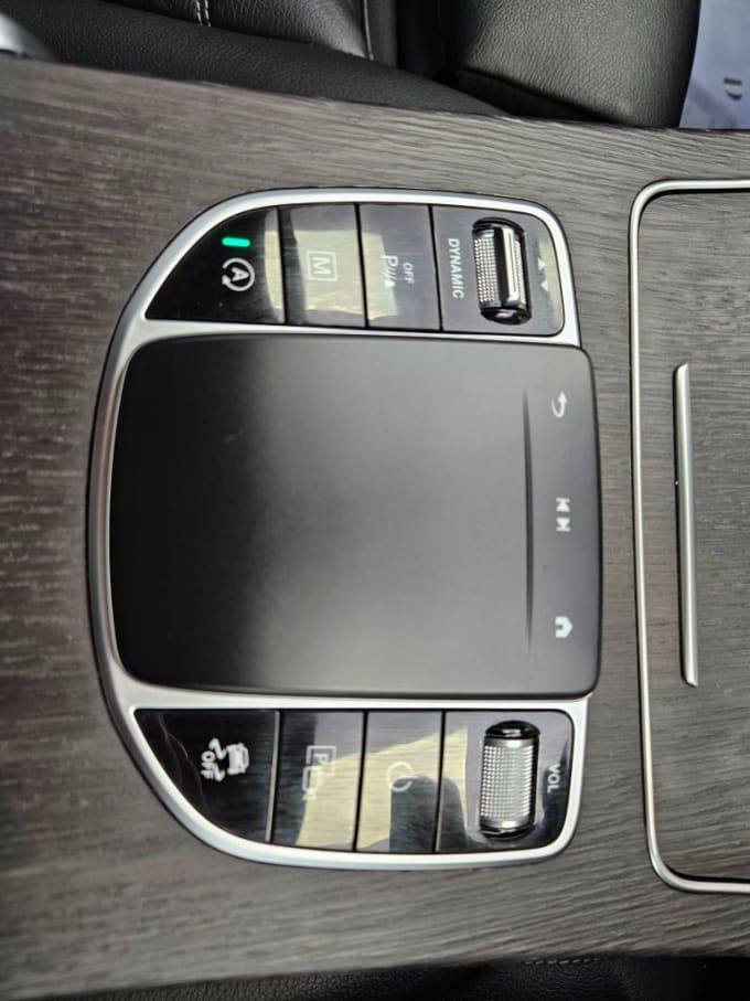 2025 Mercedes-benz Glc