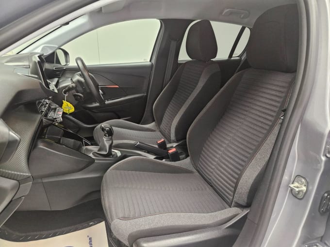 2025 Peugeot 208