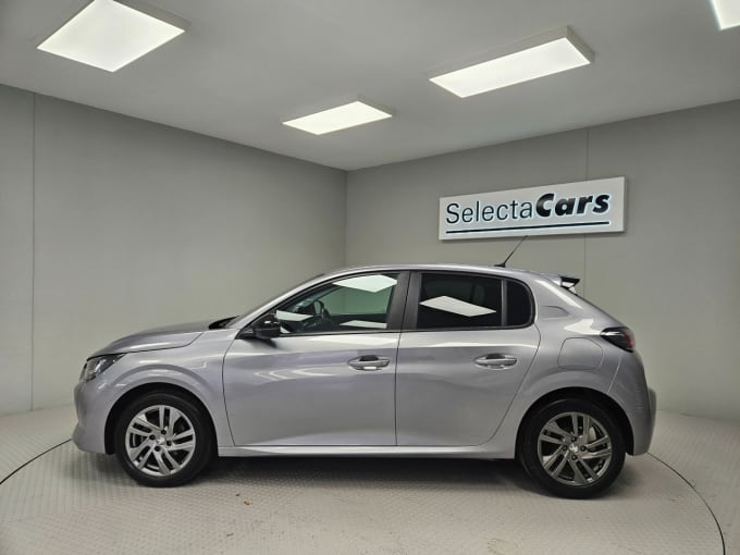 2025 Peugeot 208