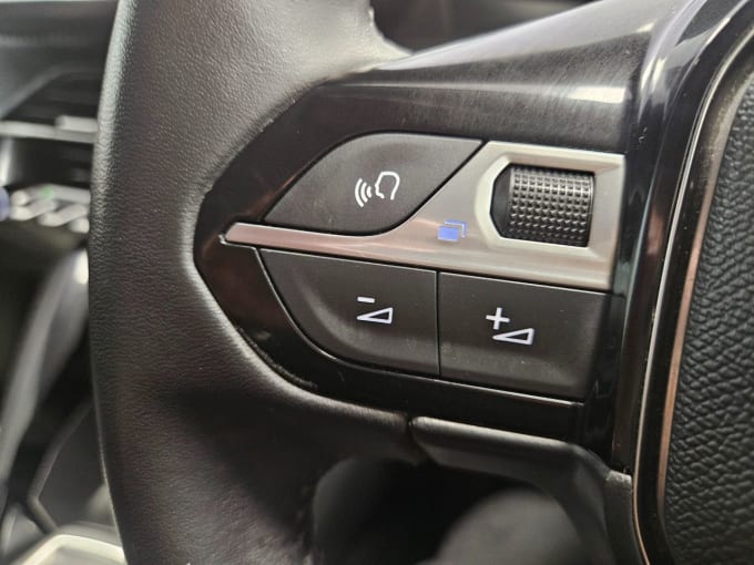 2025 Peugeot 208