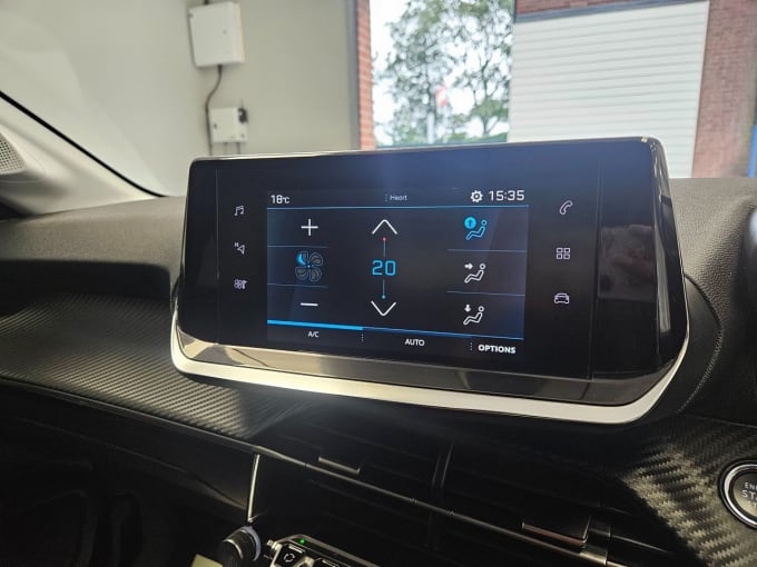 2025 Peugeot 208