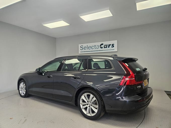 2025 Volvo V60