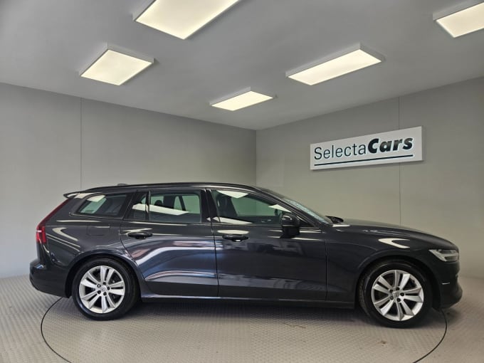 2025 Volvo V60
