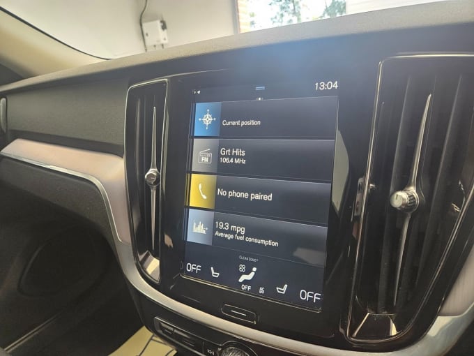 2025 Volvo V60