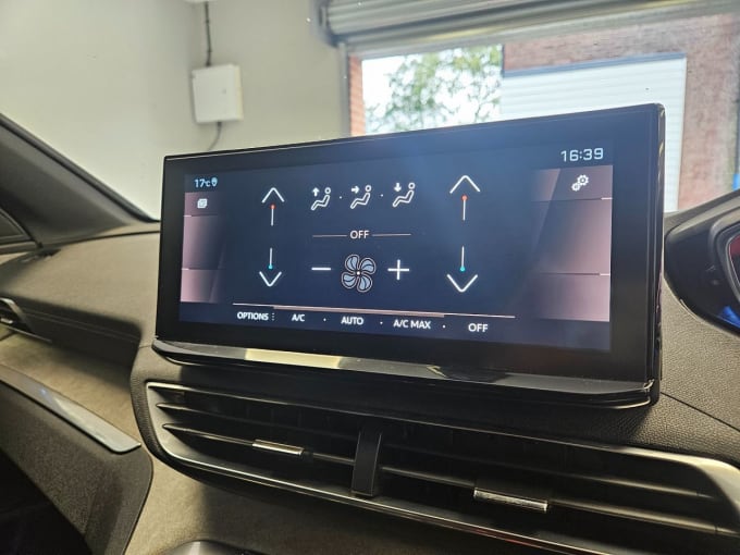 2025 Peugeot 3008