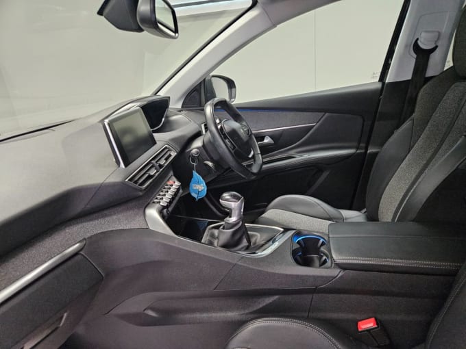 2025 Peugeot 3008