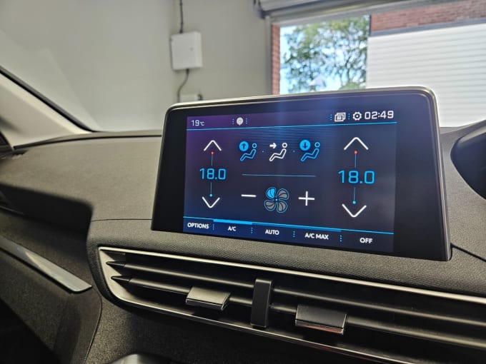 2025 Peugeot 3008
