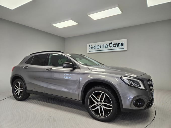 2025 Mercedes-benz 180