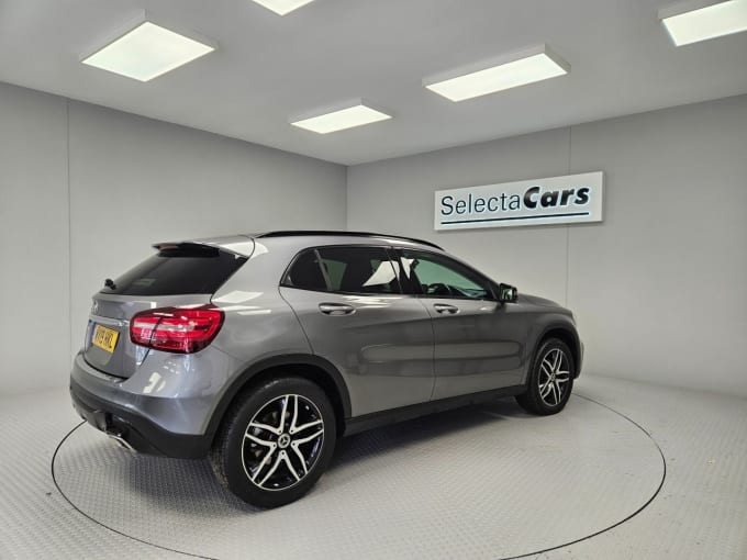 2025 Mercedes-benz 180