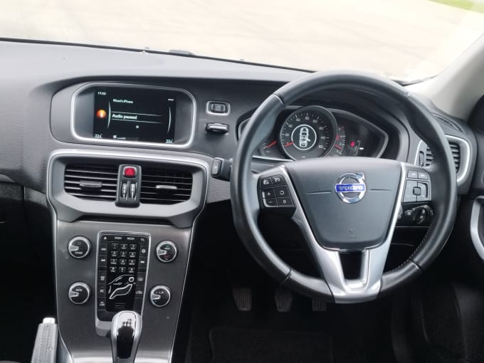 2015 Volvo V40