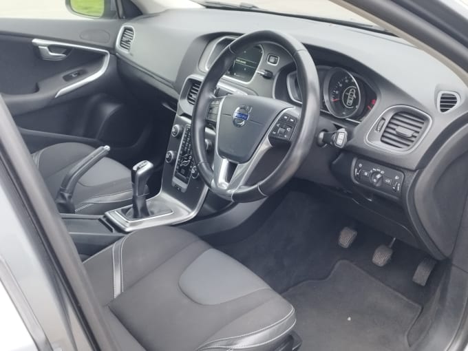 2015 Volvo V40