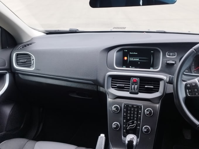 2015 Volvo V40