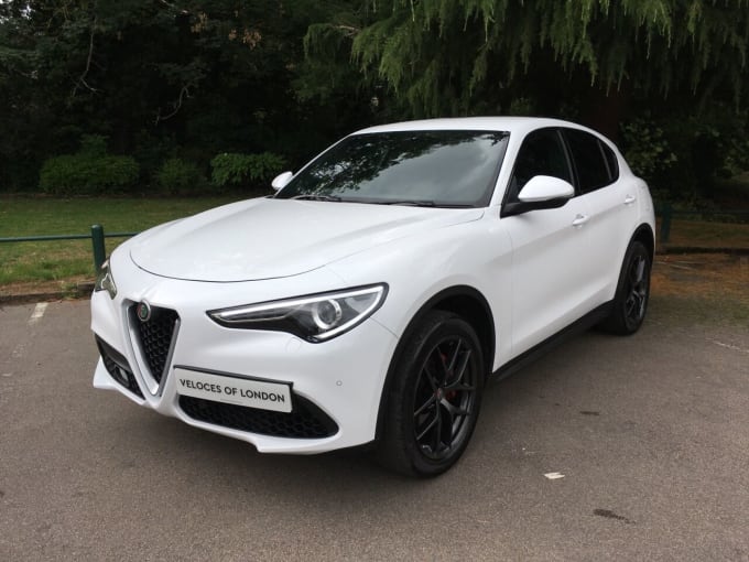 2025 Alfa Romeo Stelvio