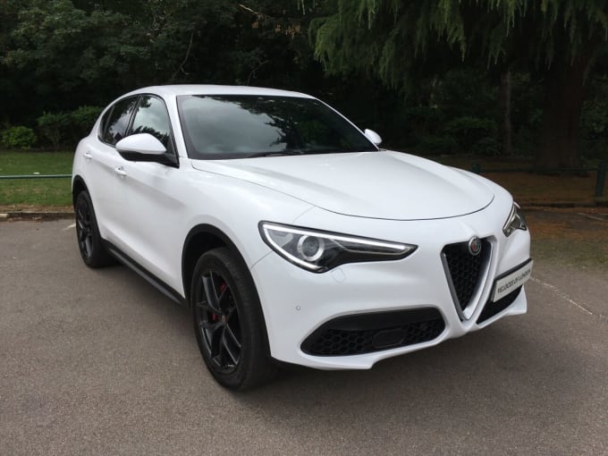 2025 Alfa Romeo Stelvio