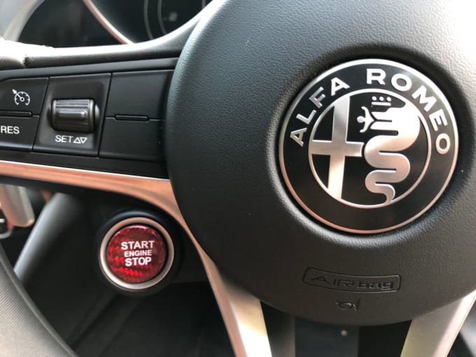 2025 Alfa Romeo Giulia