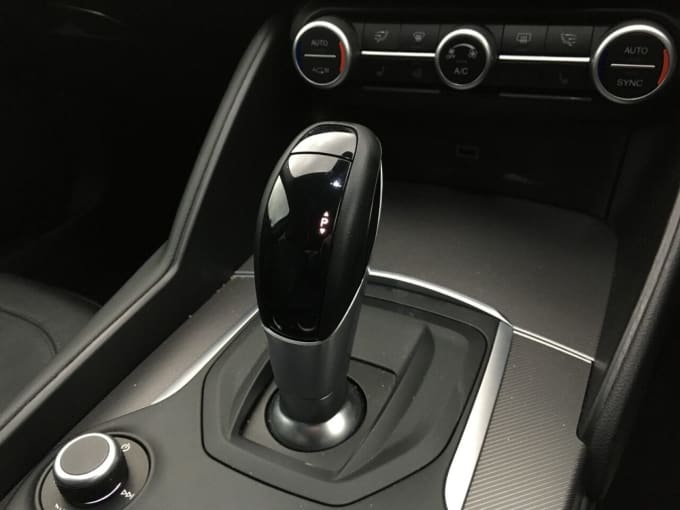 2025 Alfa Romeo Giulia