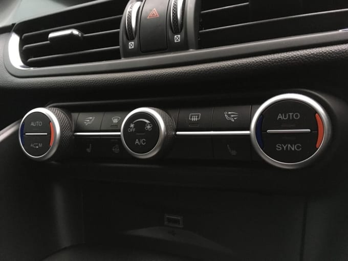 2025 Alfa Romeo Giulia