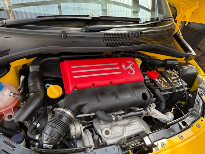 2025 Abarth 595