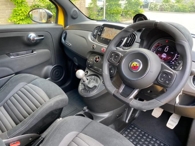 2025 Abarth 595